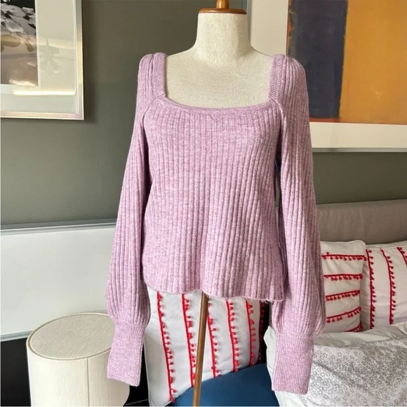 Minkpink Lilac Saeeda Square Neck Knit pink lavender puff sleeve size small - Picture 2 of 7